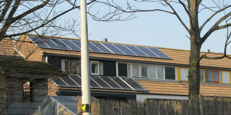 zonnepanelen op uitbouw